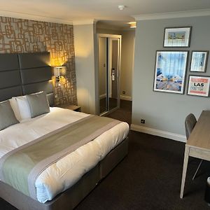 The Essex Golf & Country Club Hotel